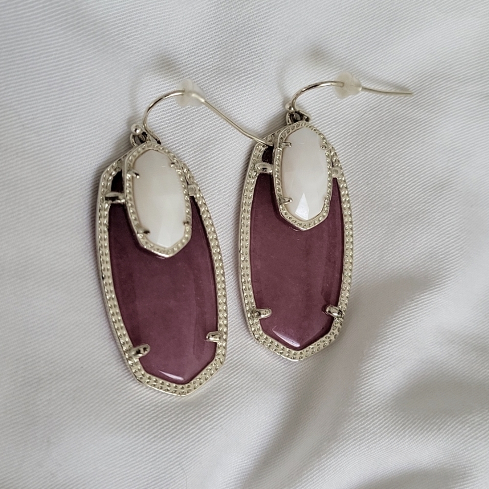Kendra Scott Emmy earrings💕